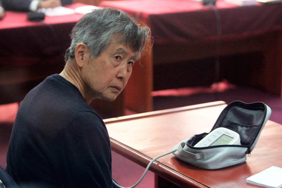 Demacrado, así reapareció Alberto Fujimori