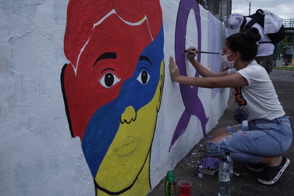 Hoy es el octavo día de protestas del paro nacional. En Cali, la ciudadanía se unió para manifestarse a través del arte y rechazar los actos de violencia policial.