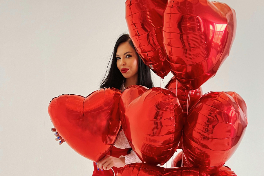 5 outfits que puedes ponerte para una cita este San Valentín 2025