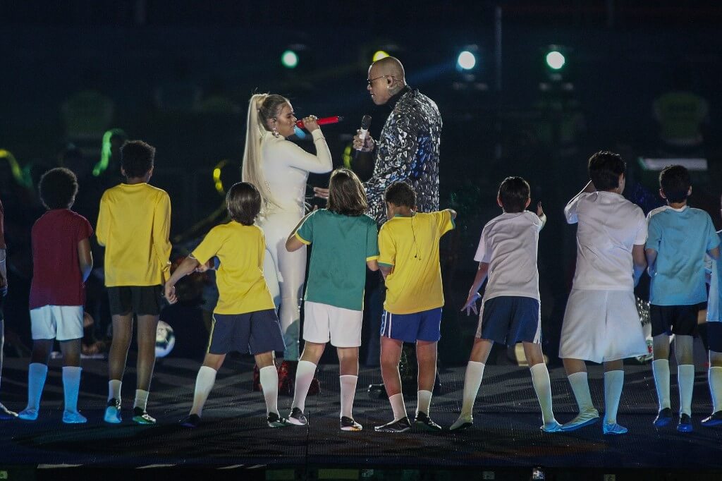 Karol G y Leo Santana inauguran con su canto la Copa América 2019