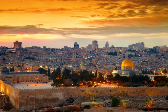 Navidad y COVID-19: Santa Claus recorre las calles de Jerusalén y Belén