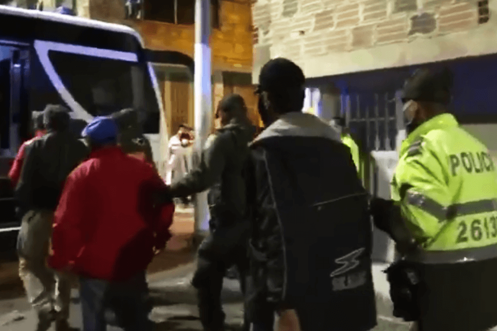 Judicializarán a 16 personas capturadas en un bar clandestino del sur de Bogotá