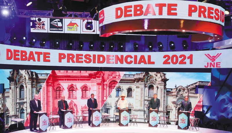 Semana clave para el futuro político de Perú y Ecuador