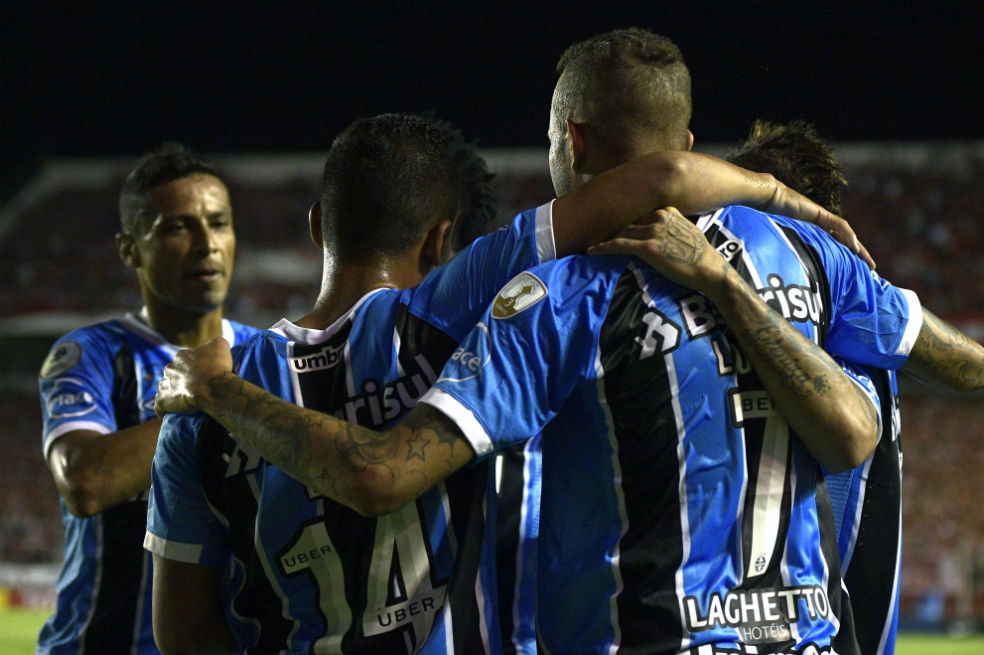 Gremio e Independiente: lucha de gigantes para definir la Recopa