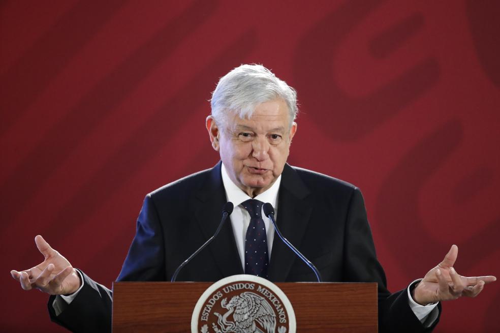 Los dos proyectos que complican a López Obrador en México