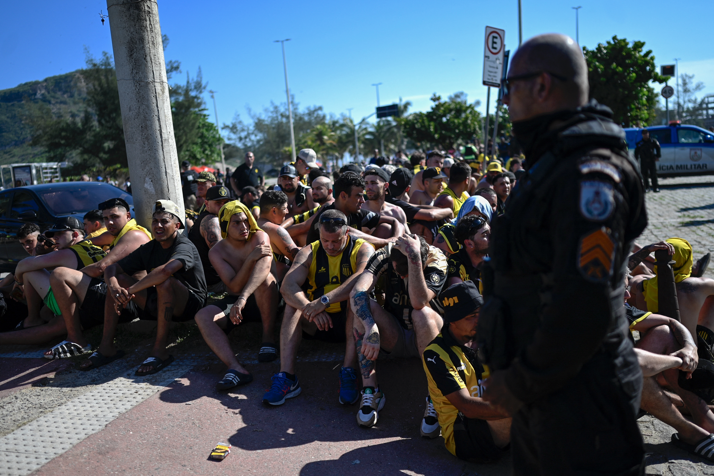 Caos en la previa de la Copa Libertadores: más de 200 hinchas de Peñarol detenidos