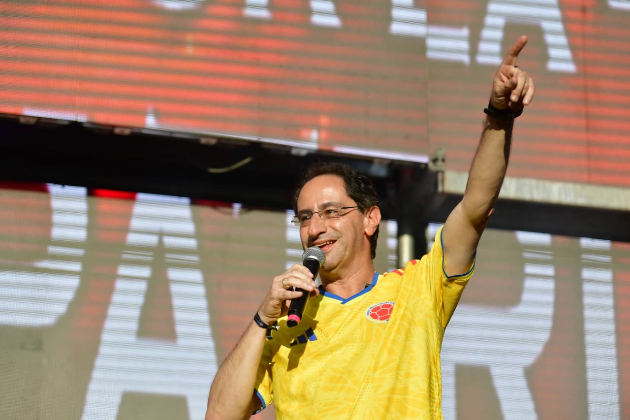 El candidato presidencial Abelardo de la Espriella cerró su campaña en Buga, Valle del Cauca. Los eventos tuvieron un fuerte componente religioso en la visita a la basílica menor del Señor de los Milagros.