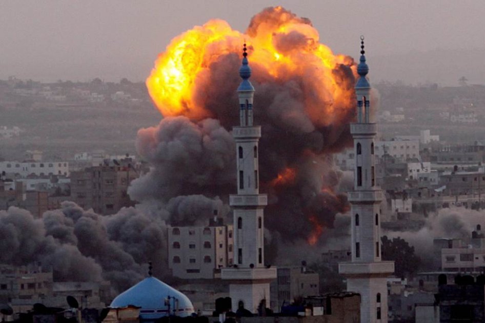 Israel bombardea la costa de Gaza desde mar y aire y mata a cinco palestinos