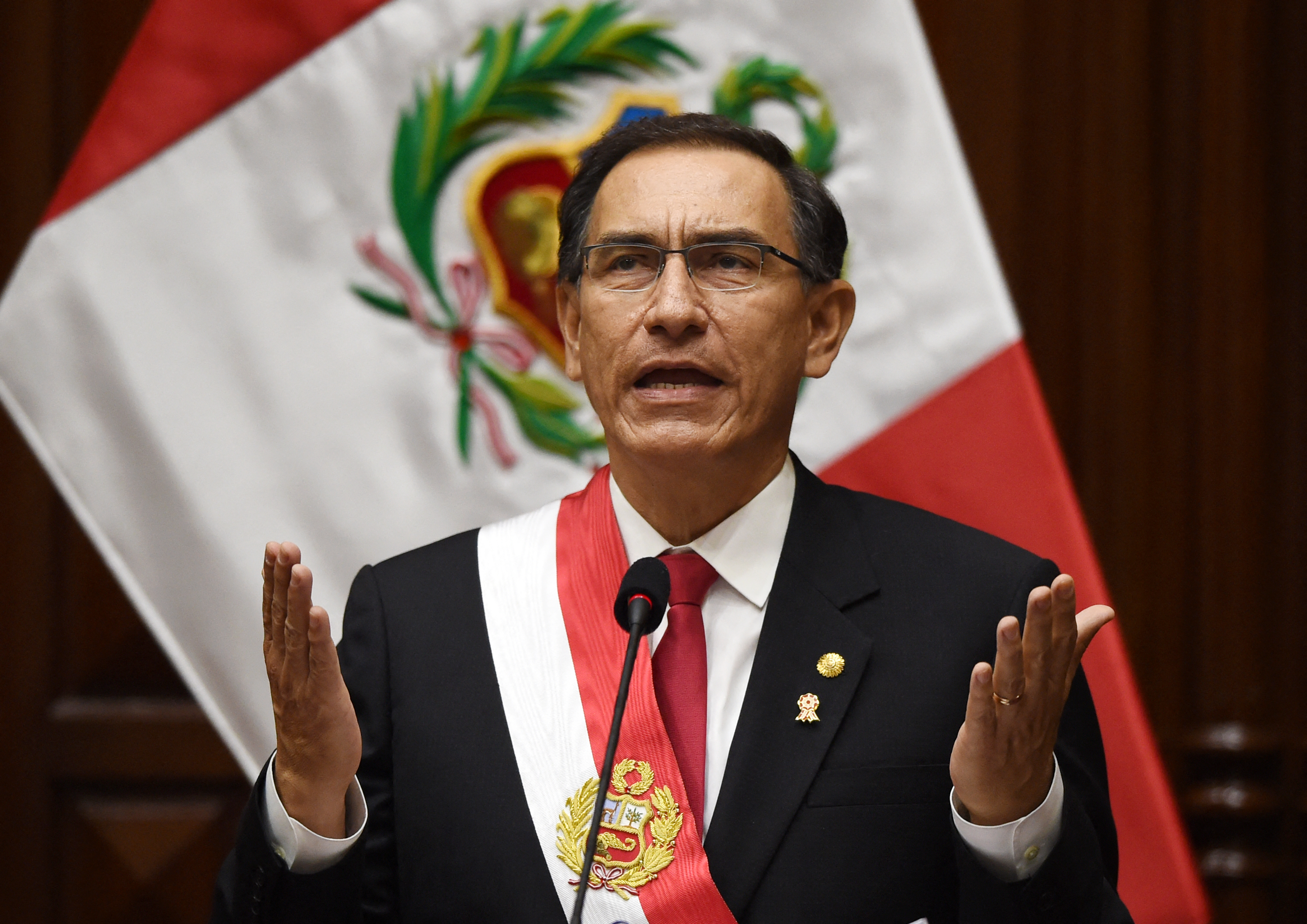 Por corrupción: Perú manda a la cárcel a expresidente Vizcarra por prevención