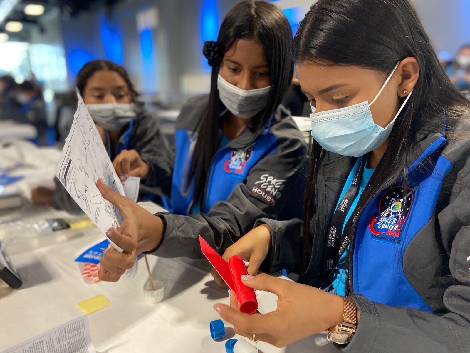 Niñas colombianas viajaron al Space Center de la NASA