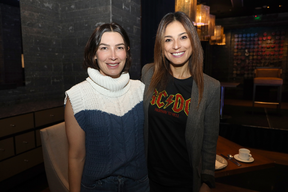 Oriana Hernández y Alexandra Santos