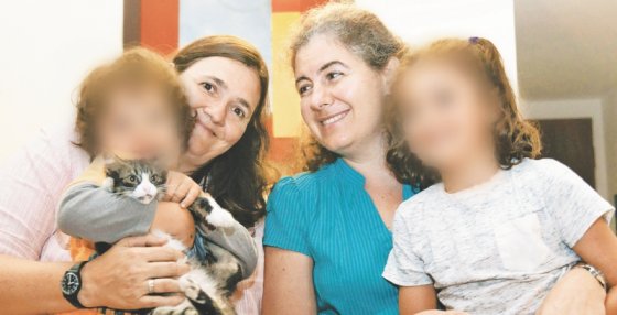 ¿Por qué siguen sin poder adoptar?