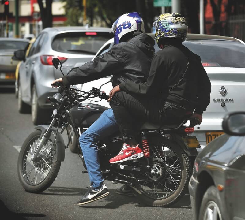 Motociclistas novatos y su impericia: grietas en la seguridad vial de Bogotá