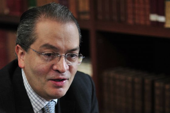 «Proceso de paz no es lista de regalos de las Farc al Gobierno»: Mininterior