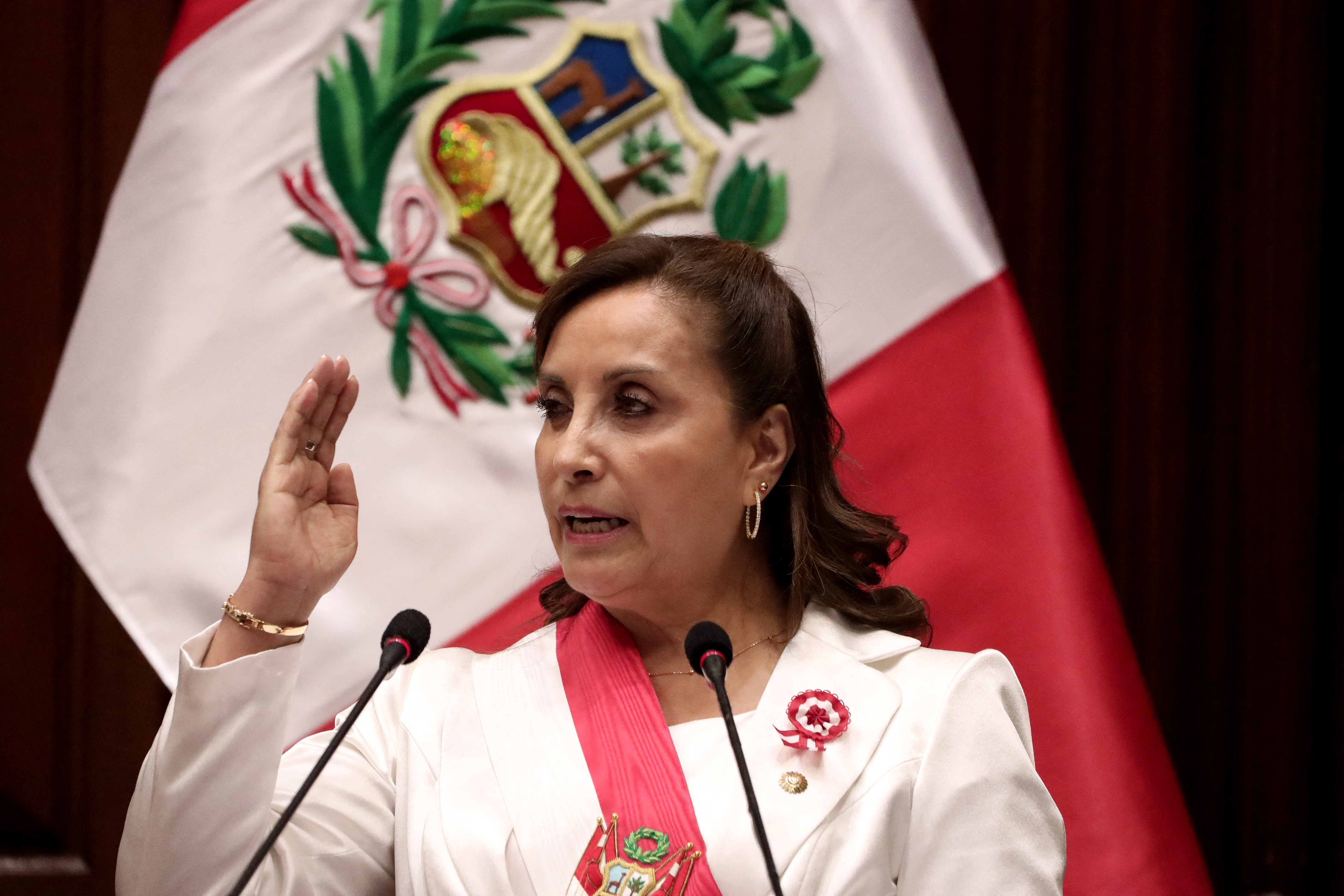 Boluarte se distancia de los métodos de Bukele: “Tenemos que tejer nuestra historia”