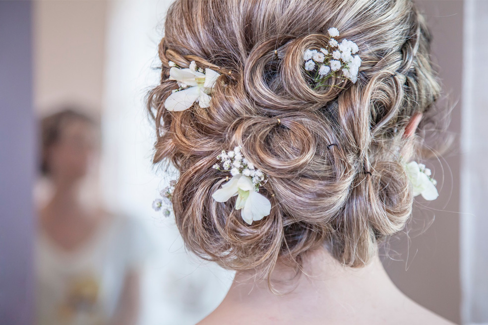 8 peinados para invitadas de boda que serán tendencia en 2025