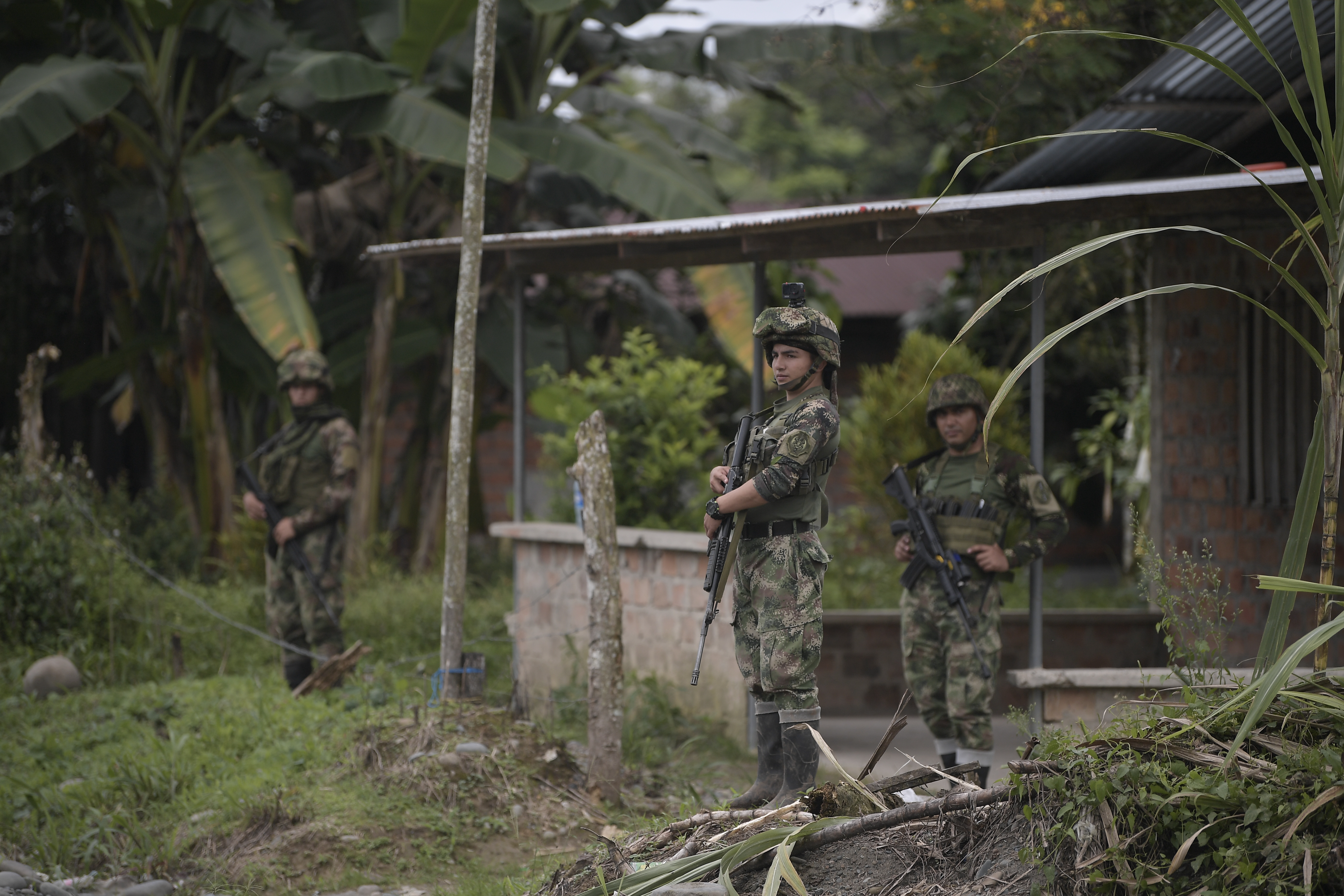 Gobierno le apunta a que mesada 14 para los militares se convierta en ley