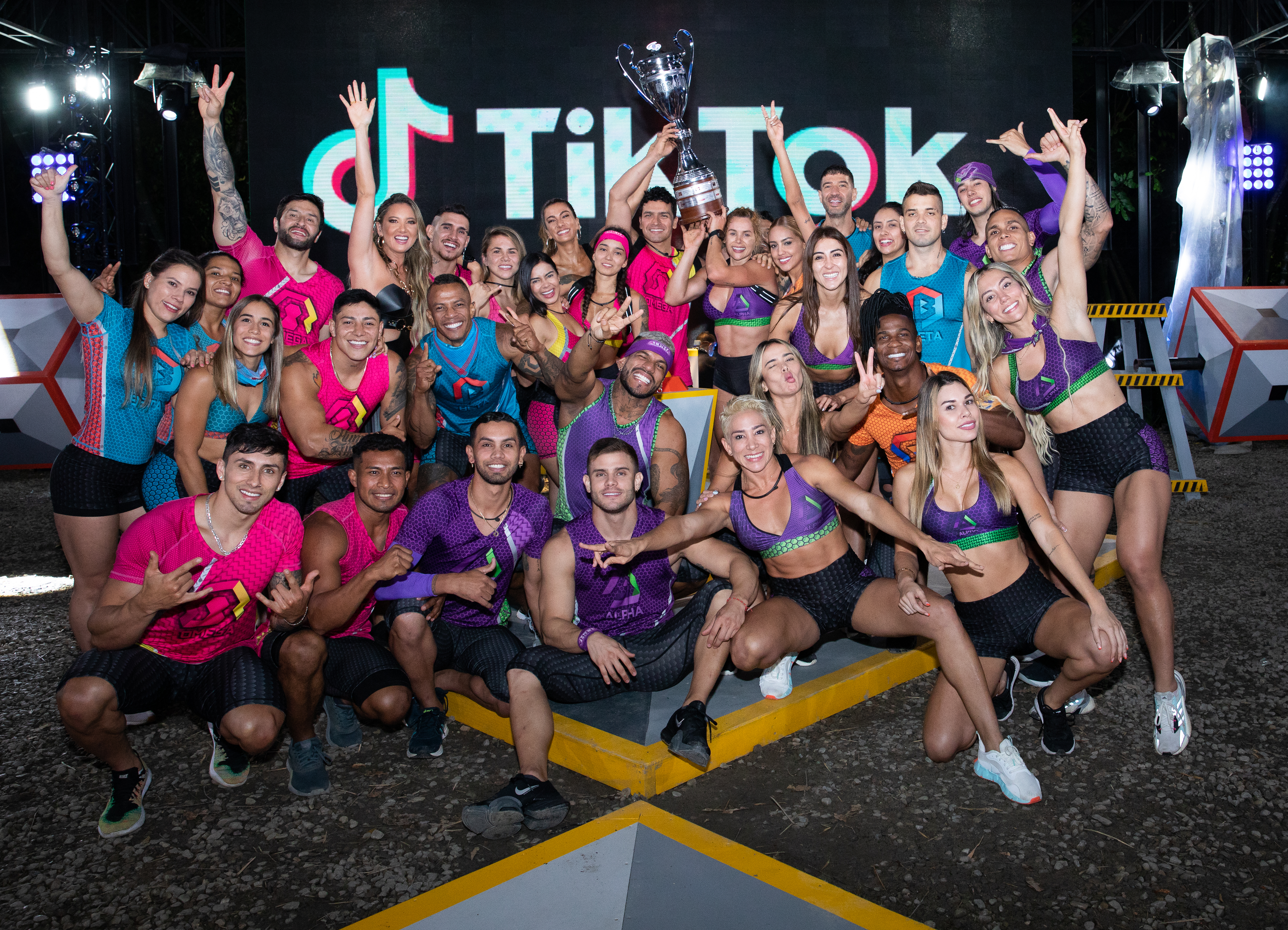 Paola, ganadora del Desafio The Box, se comprometió con Gago