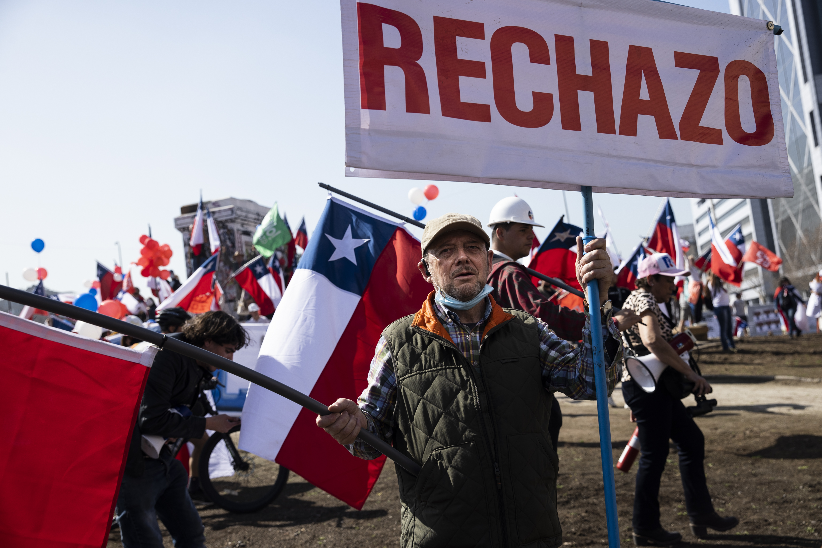 A una semana del plebiscito en Chile, ¿por qué gana el rechazo a la nueva Constitución?