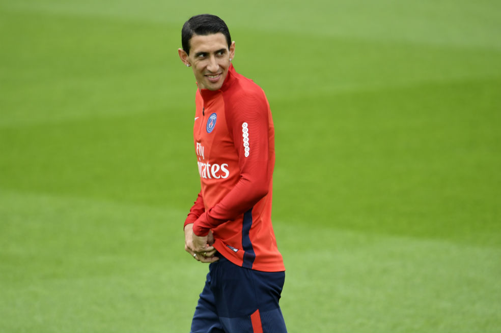 Hackean cuentas de redes sociales del Barcelona anunciando el fichaje de Di María