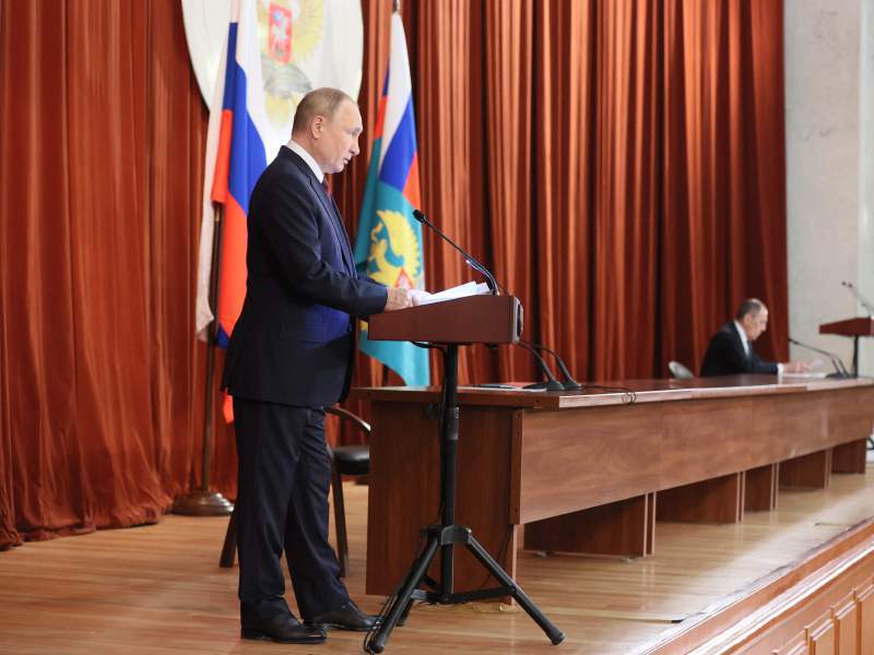Una serie de movimientos en el ajedrez de Putin