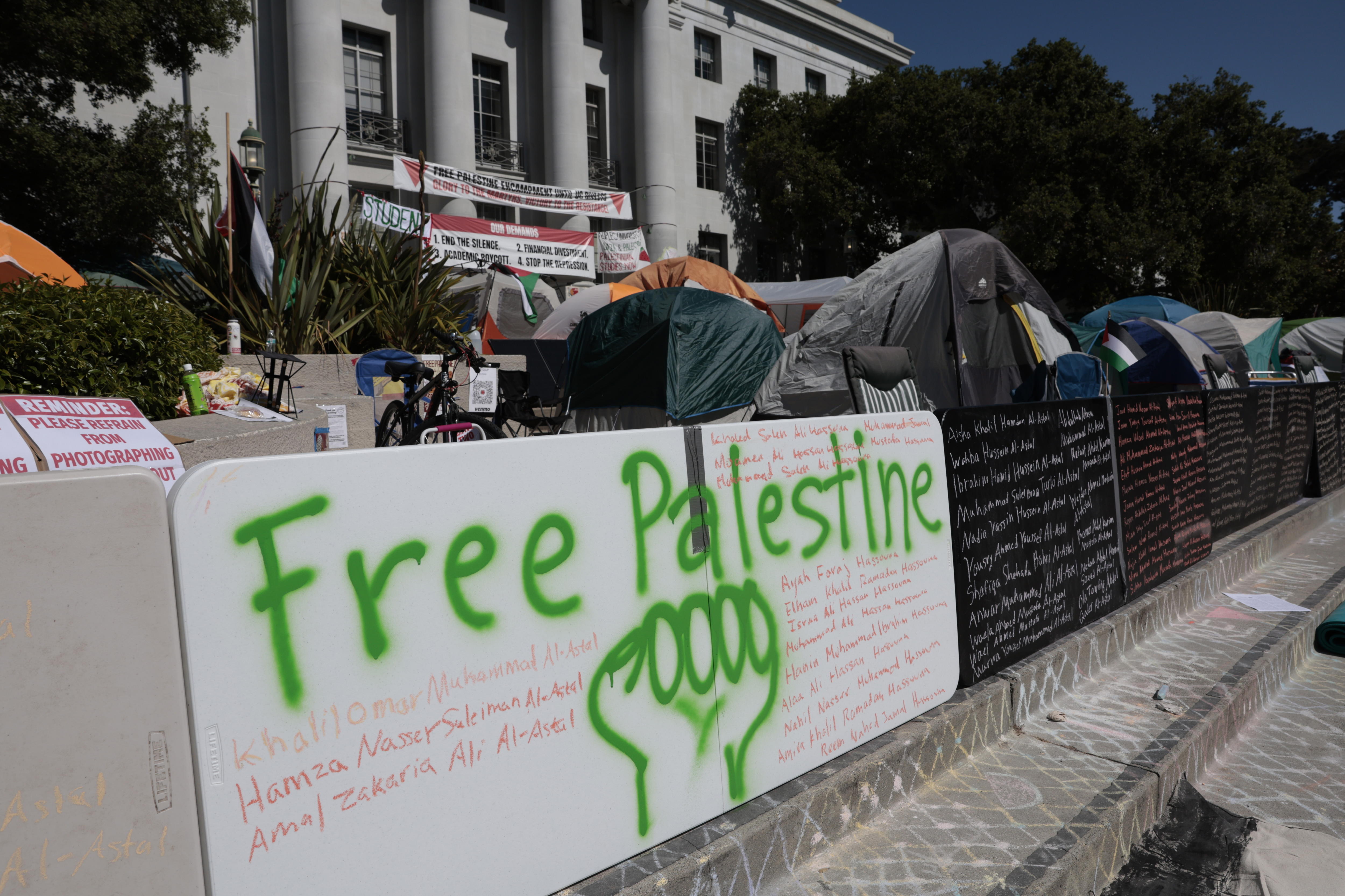 Biden pide orden en campus universitarios ante protestas estudiantiles por Gaza