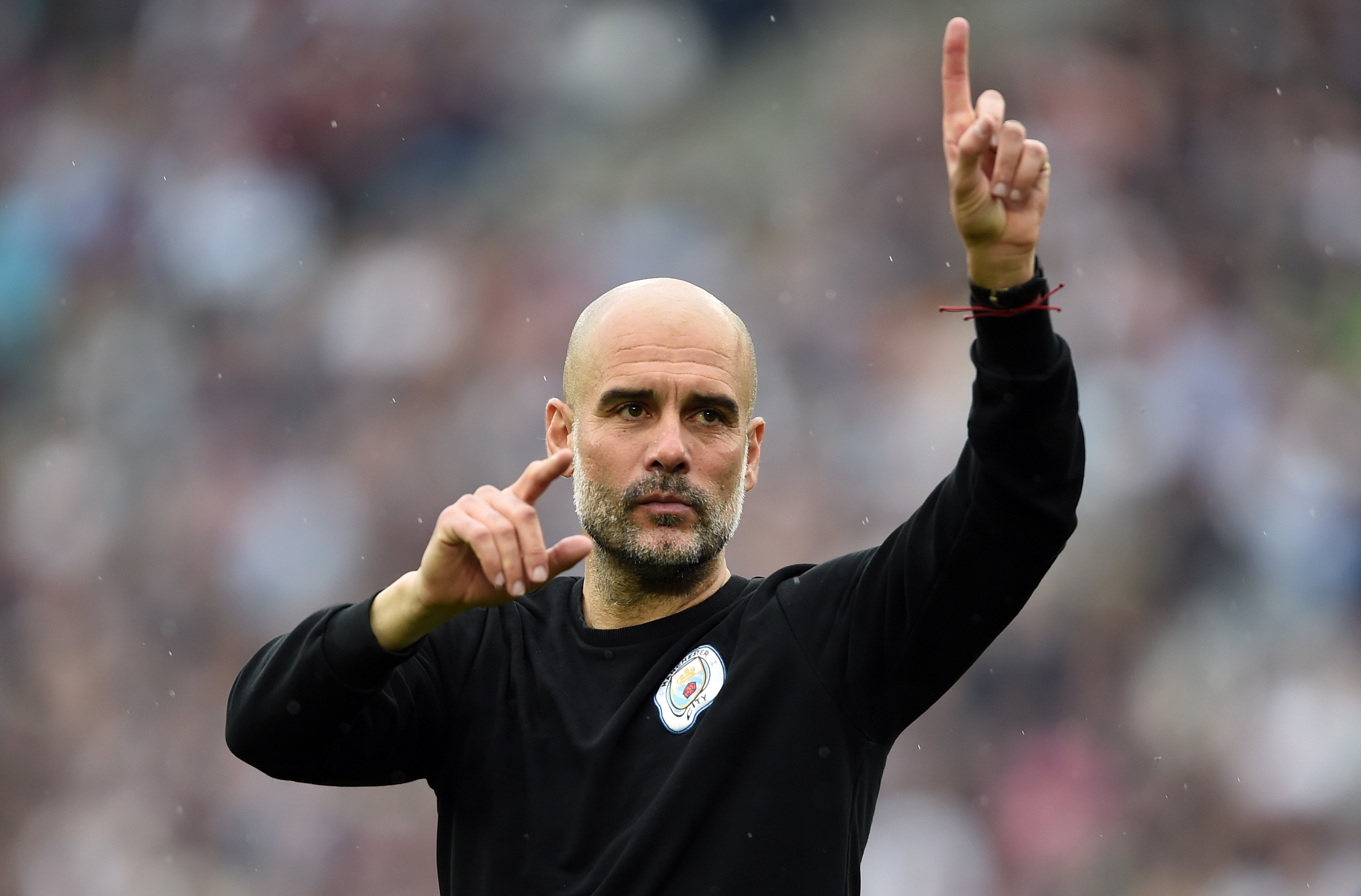 Manchester City acaricia el título de la Premier League