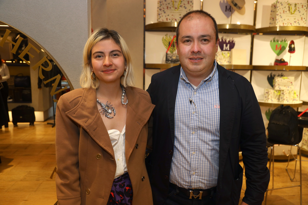 María Fernanda Villamizar y Álvaro Camaro (gerente de Mario Hernández)