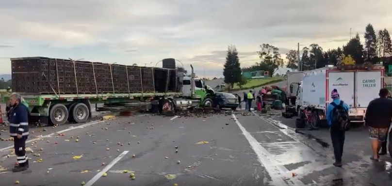 Atención: Se registran trancones por accidente en la vía Chía – Bogotá