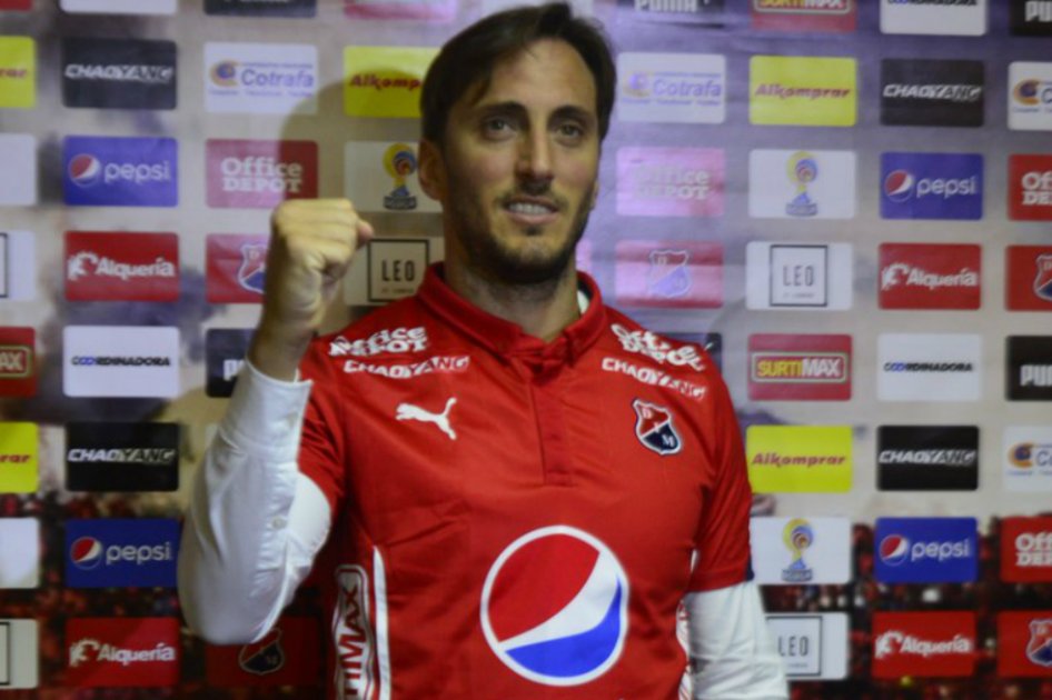 El argentino Luis Francisco Zubeldía, DT del Medellín. / @DIM_Oficial