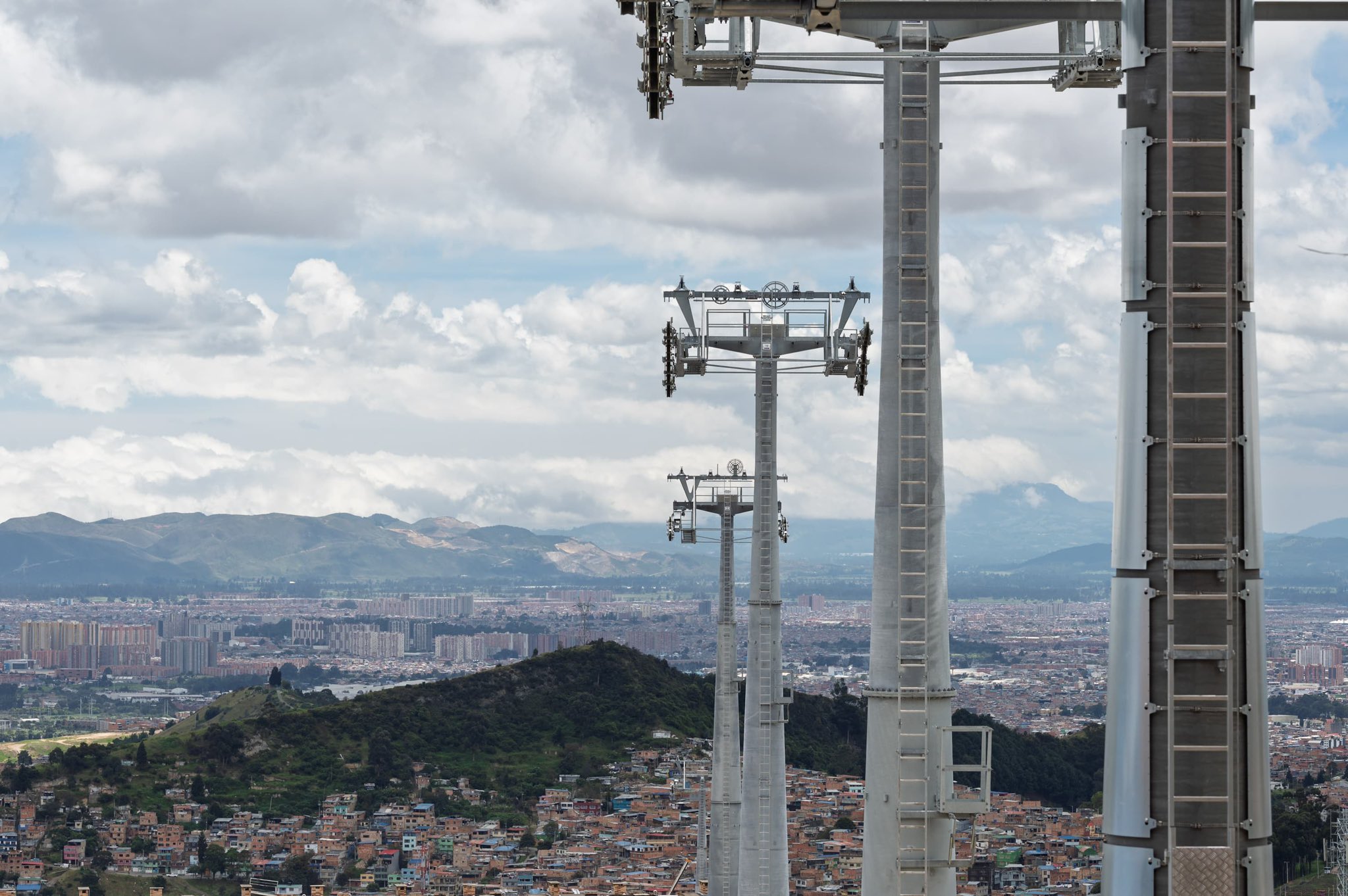 Obras del Transmicable San Cristóbal, julio de 2025.