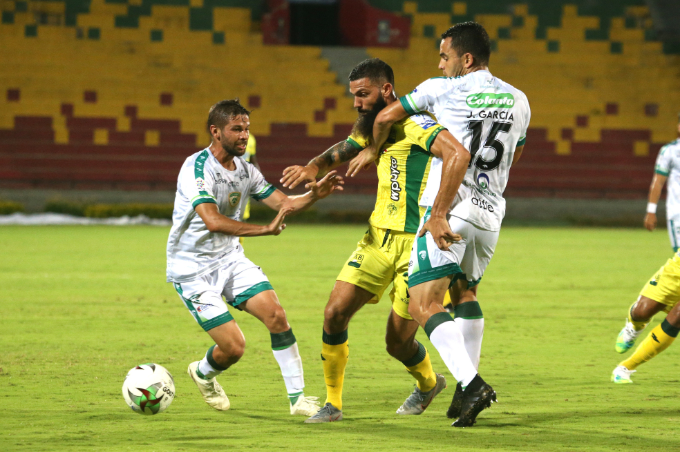 Bucaramanga y Equidad igualaron sin goles en el Alfonso López