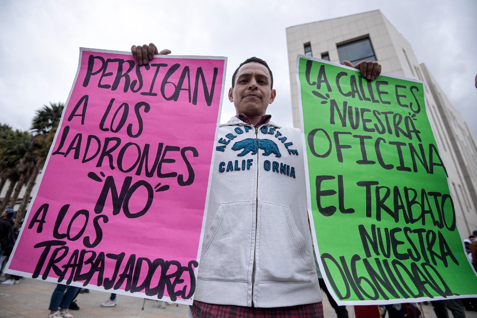 Protesta de vendedores informales en el Concejo, 7 de junio de 2024.