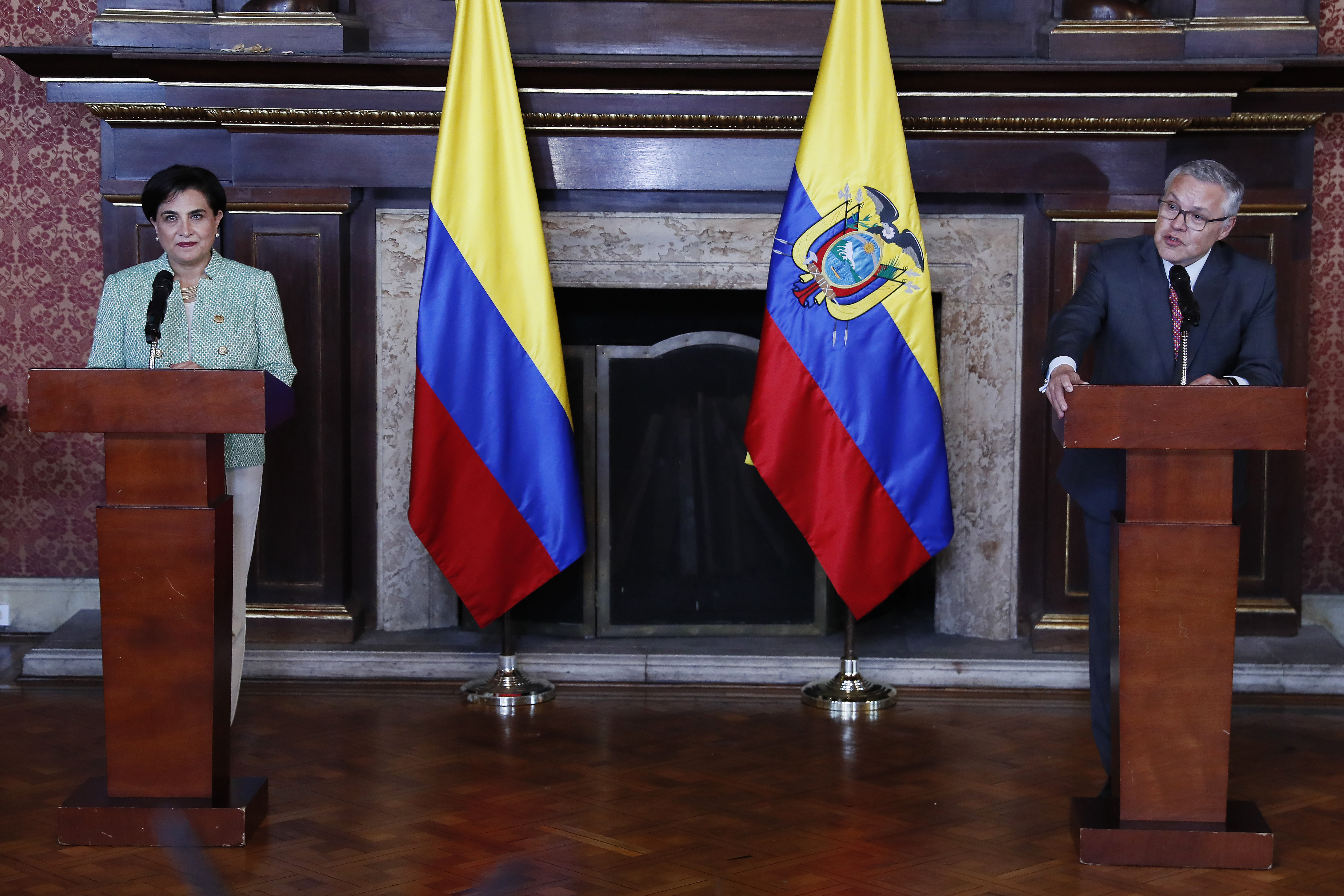 Ecuador entregó los expedientes de 131 presos colombianos para repatriarlos