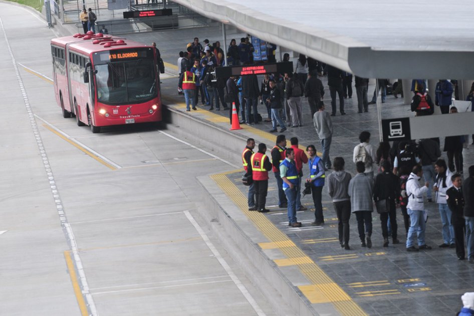 Estrenan dos nuevas estaciones de Transmilenio