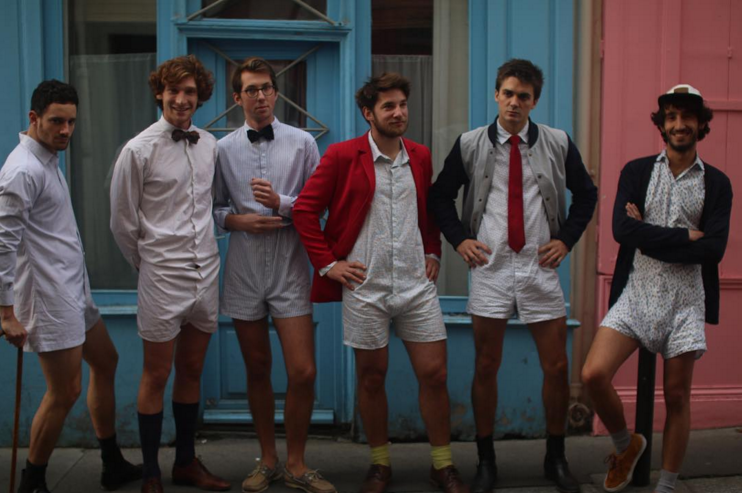 Calchemise, la tendencia masculina que revoluciona las calles de París