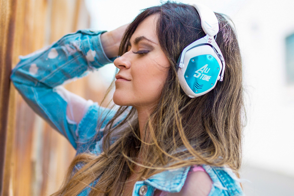 Entre el 13 y el 20 de octubre, Ali Stone se reunirá con Alicia Keys, con el fin de componer canciones para distintos artistas.  / Cortesía