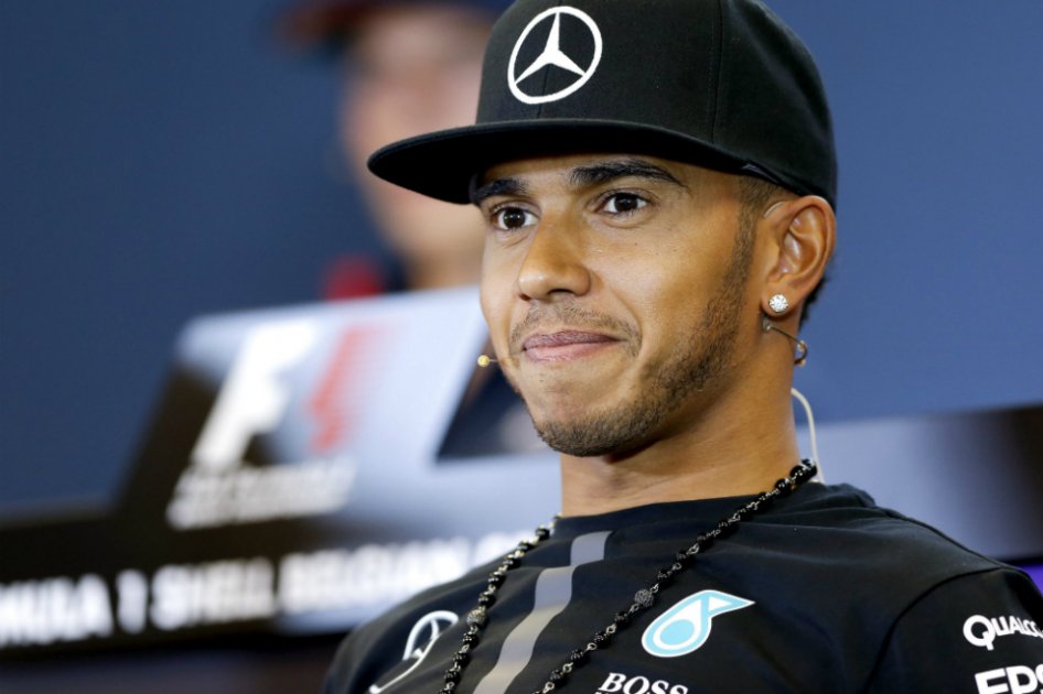 Hamilton: «Nunca llegamos a una carrera pensando que somos superiores»