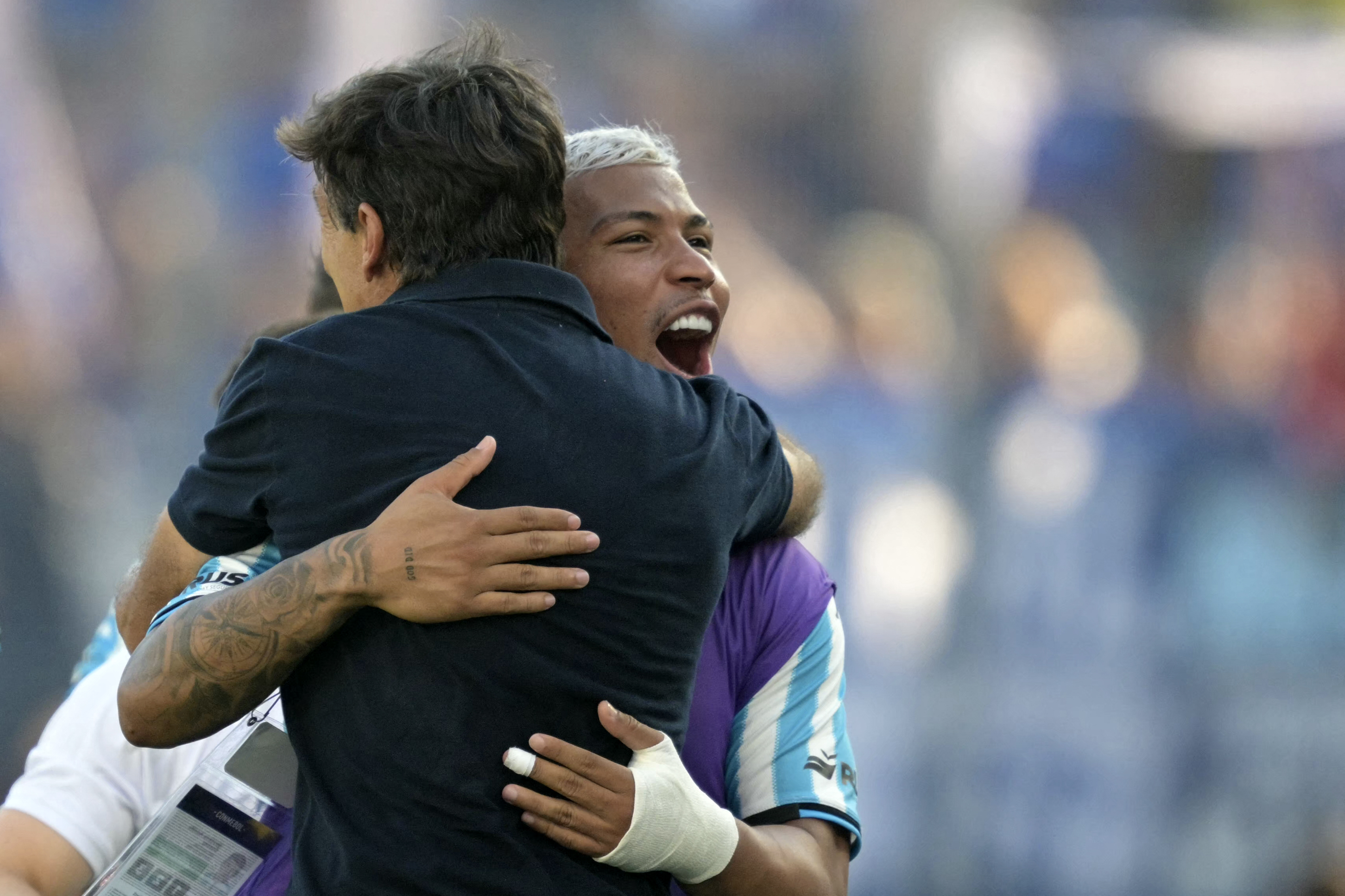 ¿El más festejado en la historia de Racing? Las celebraciones del gol de Martínez