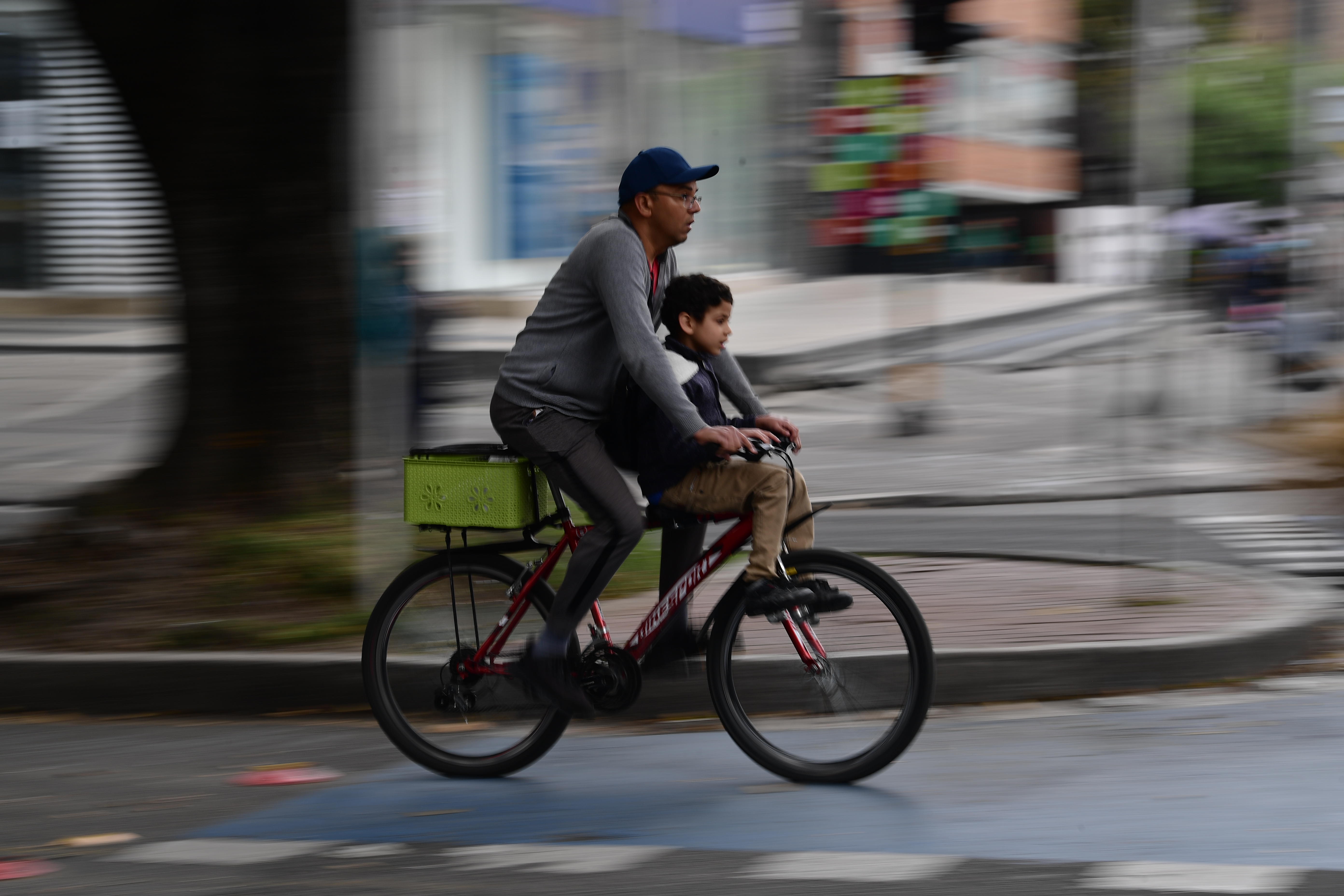 Semana de la bici en Bogotá: más allá del auge, el reto es garantizar la seguridad