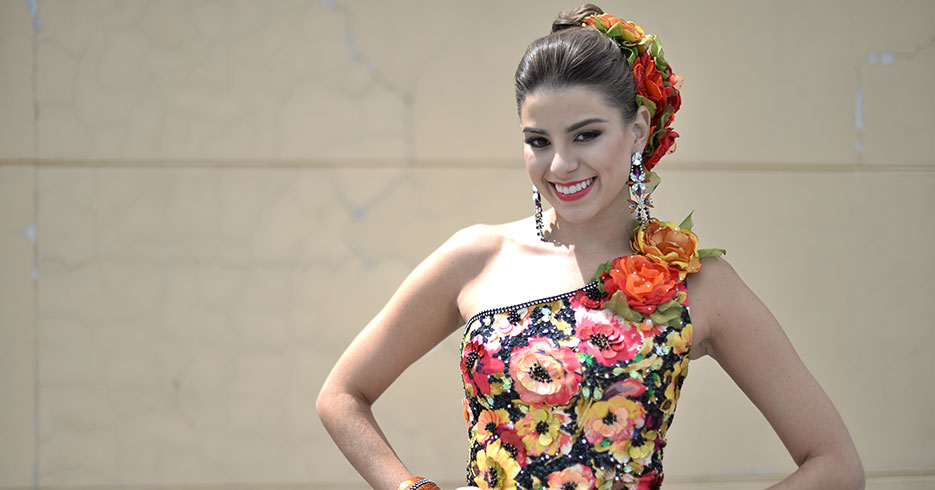 ‘Muévete y pégate’, invitación de la Reina del Carnaval de Barranquilla 2015
