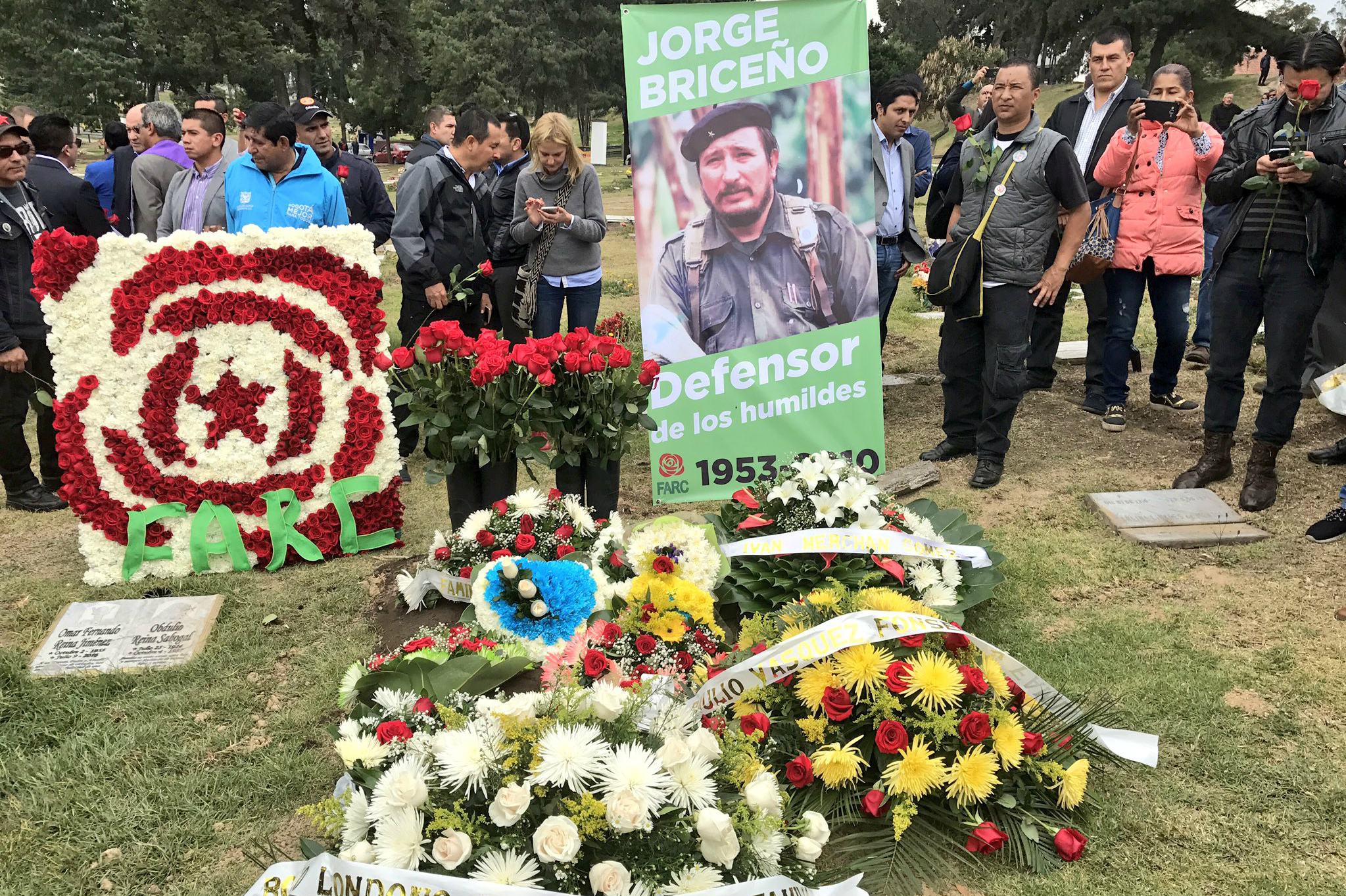 Así fue el polémico homenaje al “Mono Jojoy”