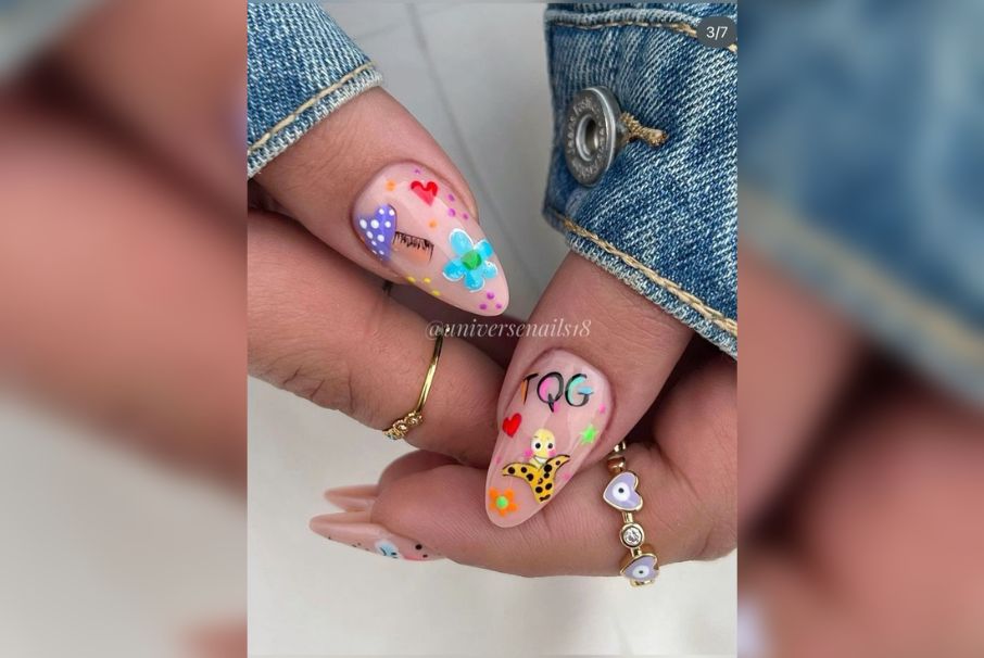 Uñas al estilo Karol G