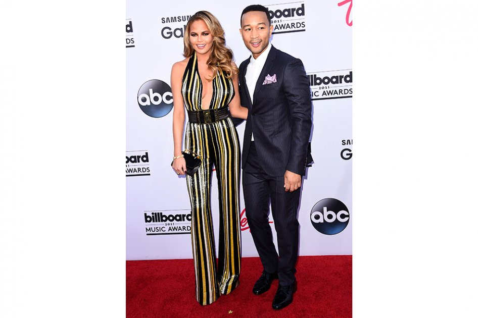 Modelo Chrissy Teigen confiesa sus problemas para ser madre