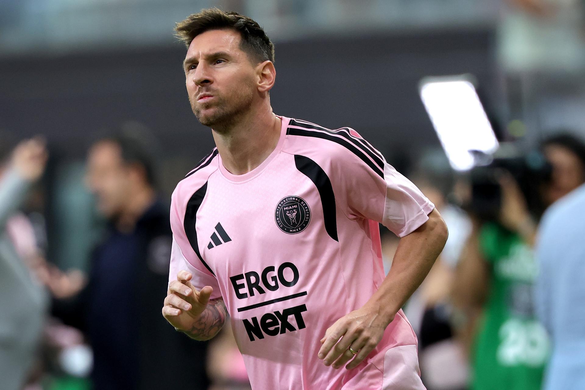 MIAMI (United States), 17/05/2026.- Lionel Messi of Inter Miami warms up before the MLS game between Inter Miami and Portland Timbers at Nu Stadium in Miami, Florida, USA, 17 May 2026. EFE/EPA/CRISTOBAL HERRERA-ULASHKEVICH
