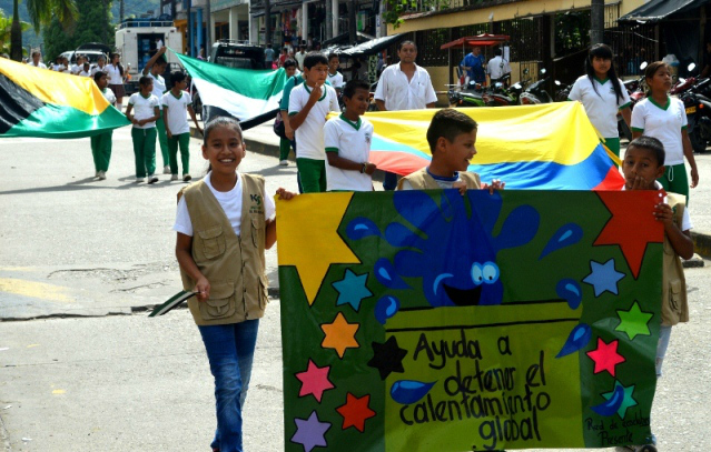Una de las actividades que se han realizado en el proyecto "Por un Orito Limpio" / Foto: Alcaldía de Orito - Putumayo (Diciembre 2014)