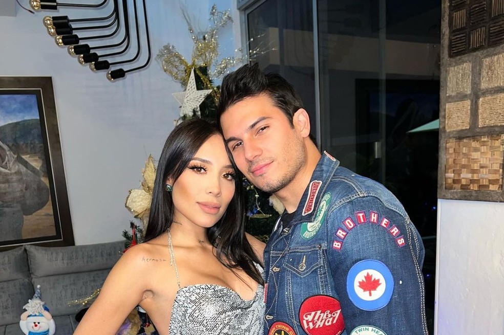 Víctimas de hackers. Pipe Bueno y Luisa Fernanda W lo relatan en video.