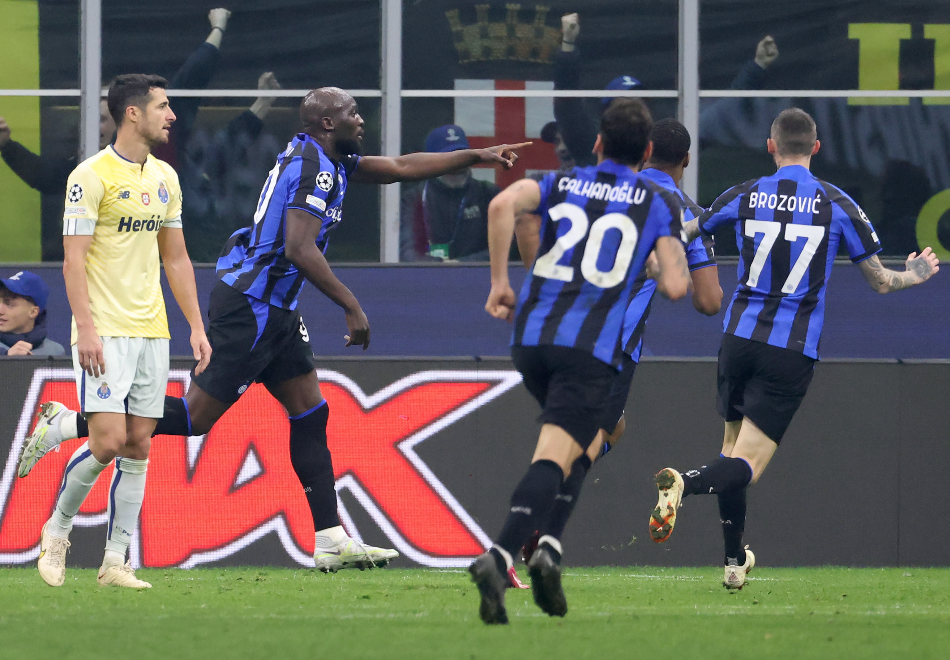 Con un gol de Lukaku, Inter se llevó la victoria en el partido de ida ante Porto