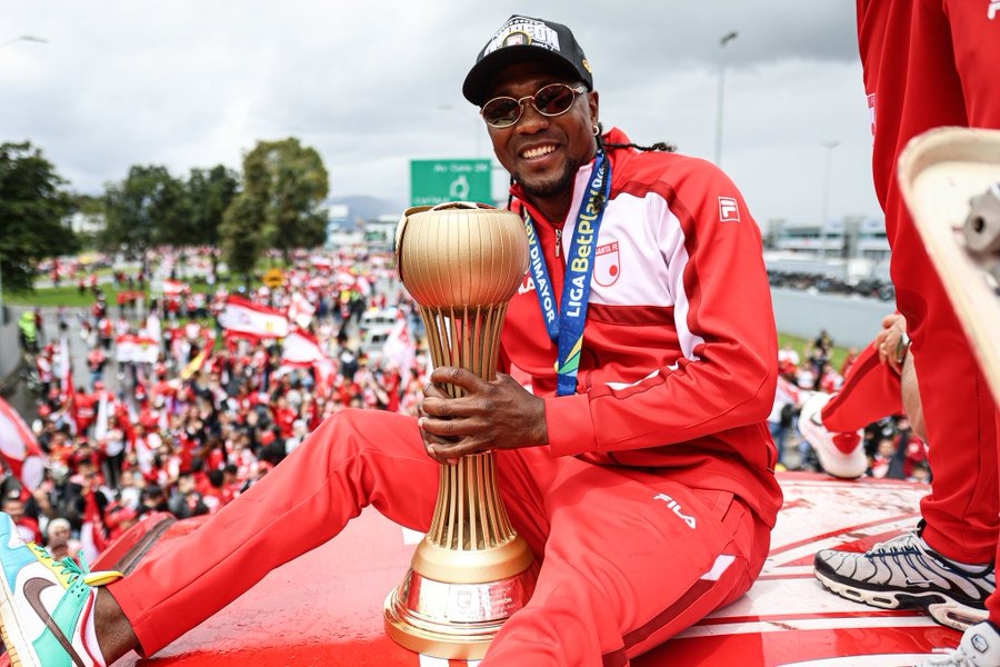 Hugo Rodallega: el cuerpo quebrado y la garra del nuevo ídolo santafereño