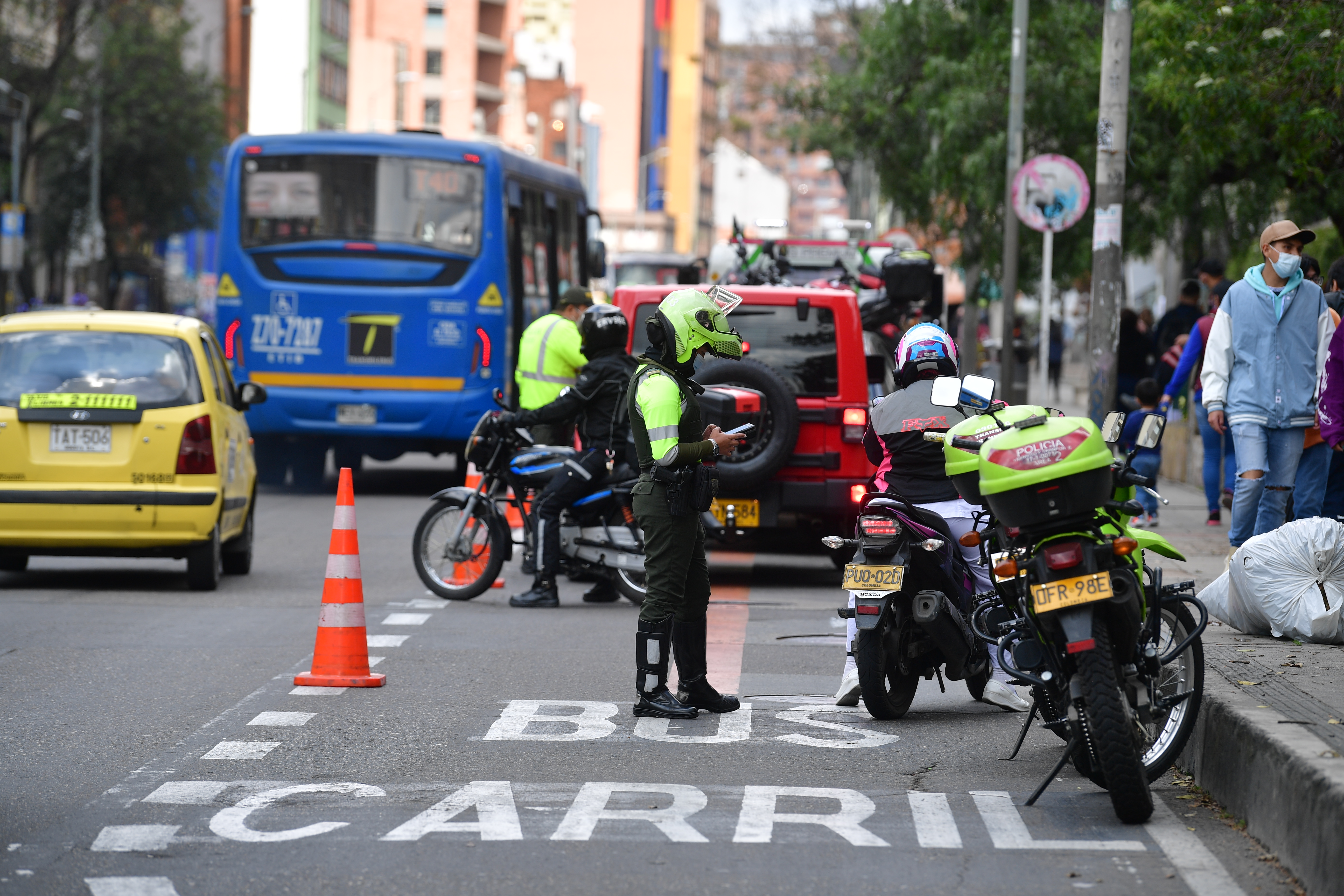 Cambio en el sistema del Pico y Placa en Bogotá. ahora es por días pares e impares desde las 6:00 a.m. hasta las 9:00 p.m. de cada día hábil.
